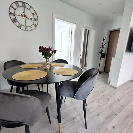 Spacious&stylish Center 2 Bedroom Połąga