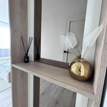 Spacious&stylish Center 2 Bedroom Apartament