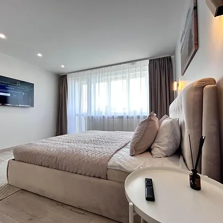 Spacious&stylish Center 2 Bedroom Apartament *