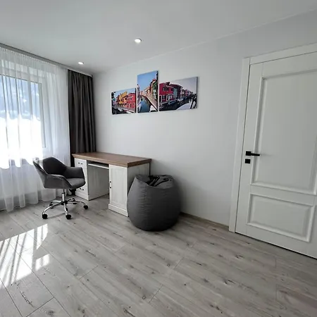 Spacious&stylish Center 2 Bedroom Apartament *