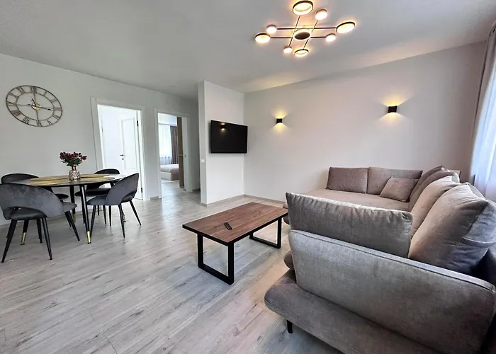Spacious&stylish Center 2 Bedroom Daire Palanga